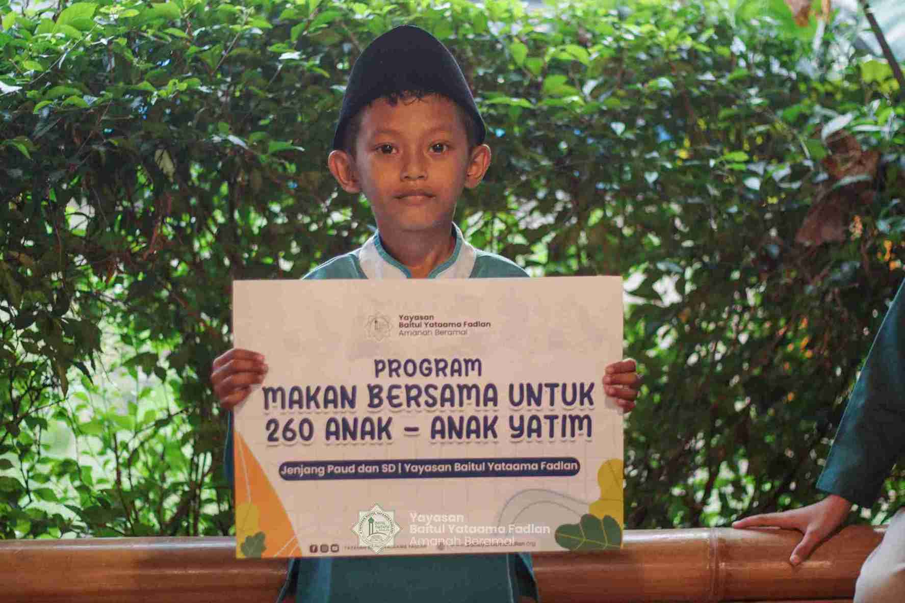 Foto Dokumentasi Anak Yatim